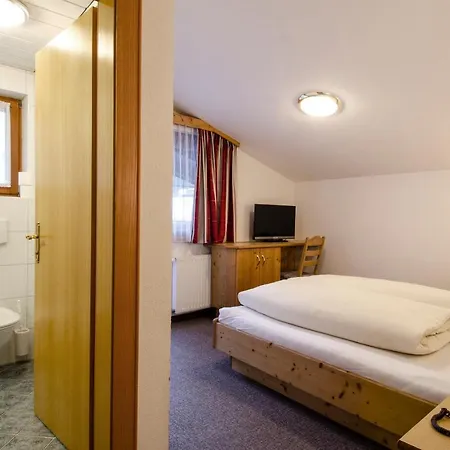 Garni Golfais Hotel