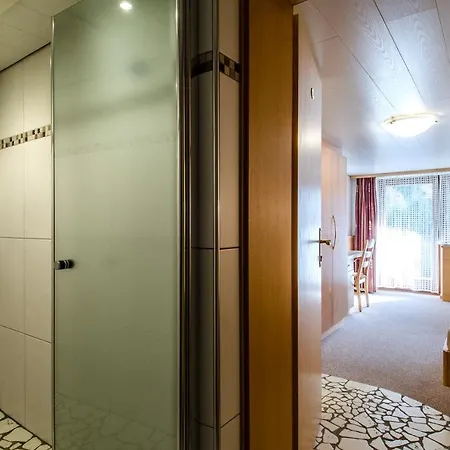 Garni Golfais Hotel *
