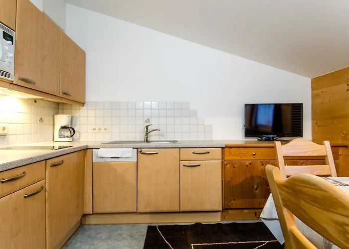 Отель Garni Golfais *