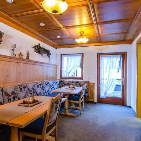 Hotel Garni Golfais *